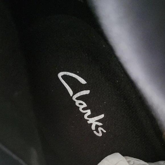 Clarks Brown Leather Ankle Boots With Buckle Size 6.5 EUC - Picture 9 of 9